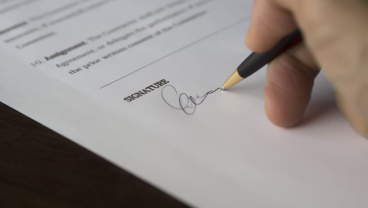 Calder Mullis Family Solicitors providing advice on Finances and Property in Divorce and Seperations.